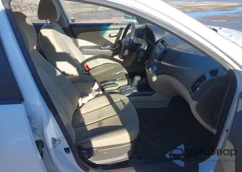 2010 Hyundai Elantra Gls z USA, uszkodzony, nr VIN KMHDU4AD2AU158103